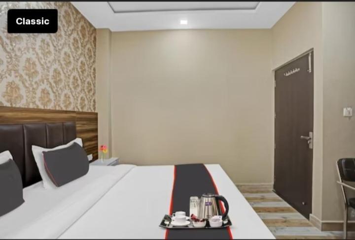 Hotel Citi Star 巴雷利 外观 照片